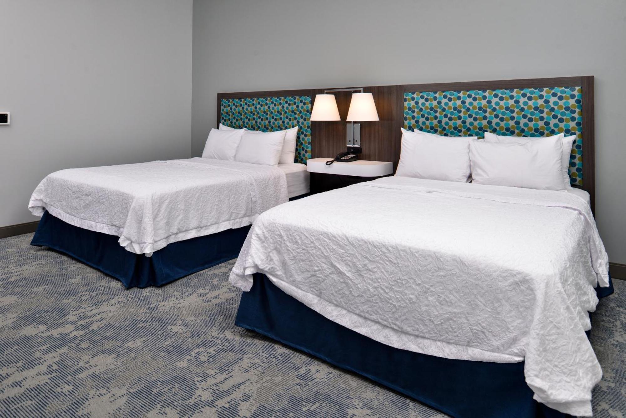 Hampton Inn Cedar Falls Downtown, Ia Экстерьер фото