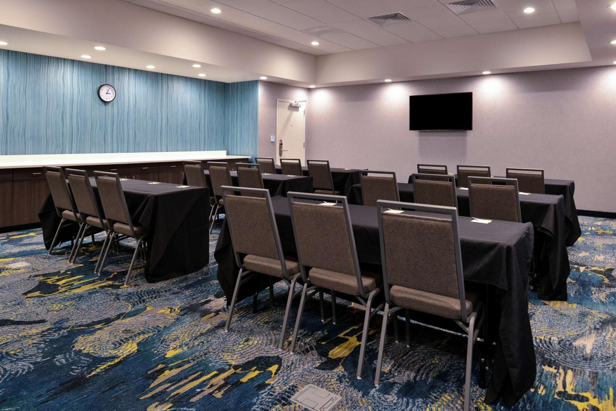 Hampton Inn Cedar Falls Downtown, Ia Экстерьер фото